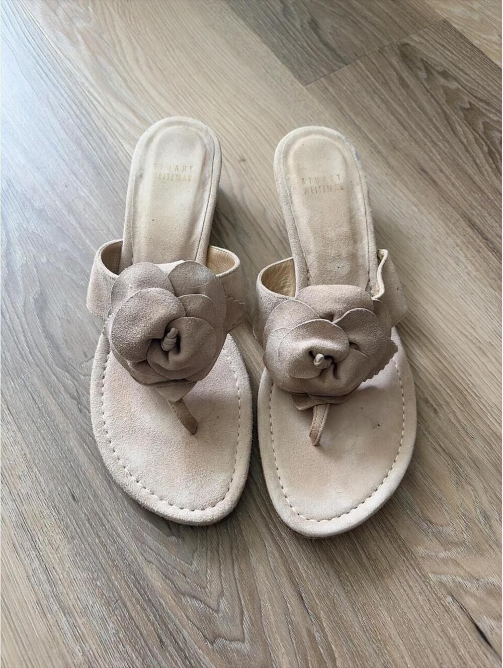 Vintage suede Stewart Weitzman flower sandals with kitten heel